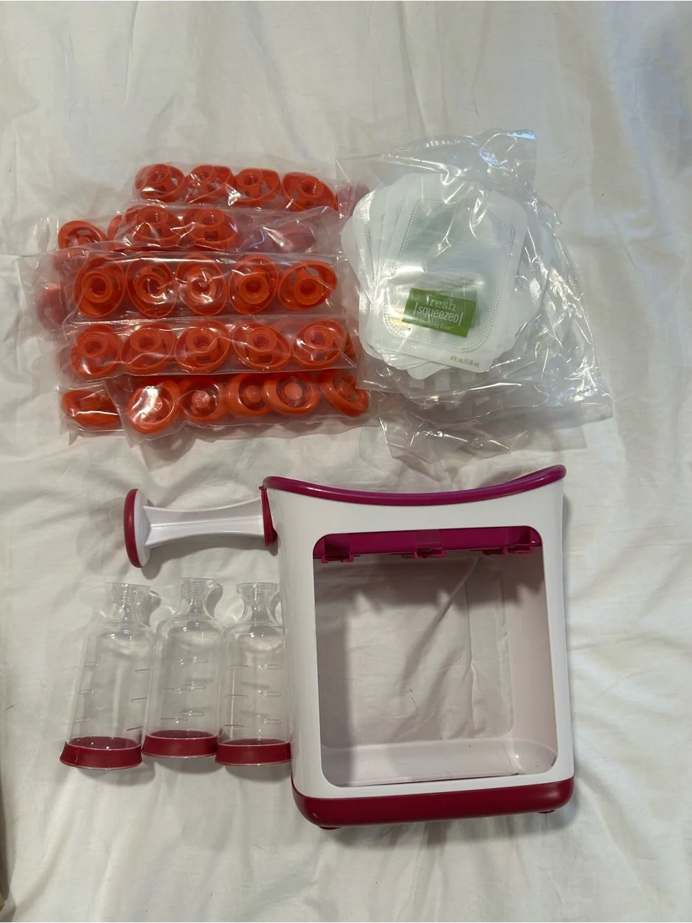 Baby food Prep Dispenser with storage bags and lids